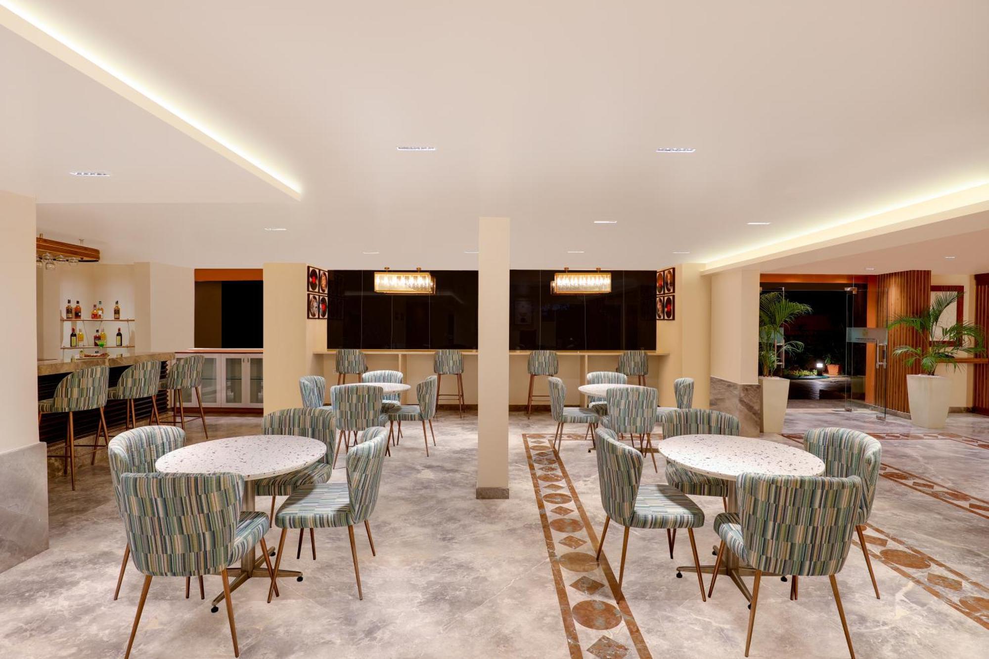 Lemon Tree Suites, Whitefield, Bengaluru Экстерьер фото